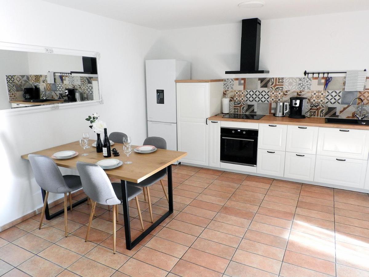 Apartment Lu, Stinjan - Pula Buitenkant foto